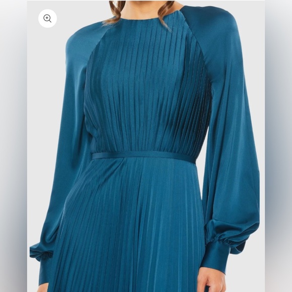 NWT | Mac Duggal 26590 Blue Pleated High Neck Long Sleeve Side Slit Gown Size 10 - Picture 2 of 8